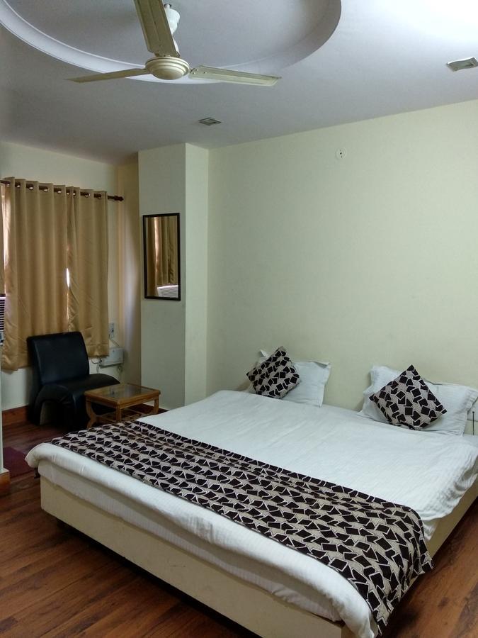 Hotel Ishwar Palace Τζαϊπούρ Εξωτερικό φωτογραφία