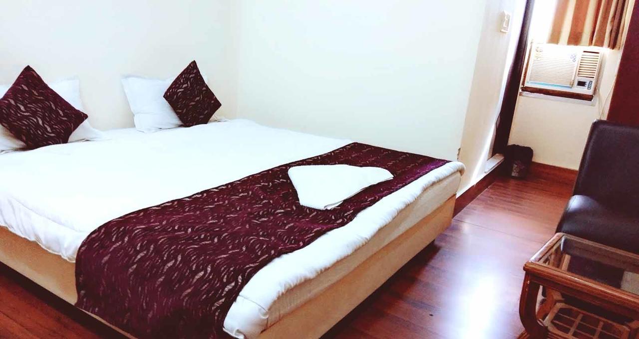 Hotel Ishwar Palace Τζαϊπούρ Εξωτερικό φωτογραφία